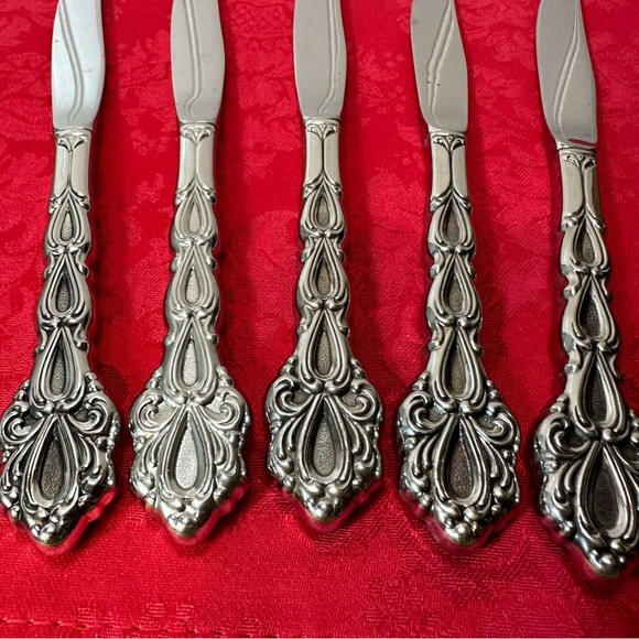 Oneida Chandelier Community Stainless Knives- Five - Picture 2 of 6